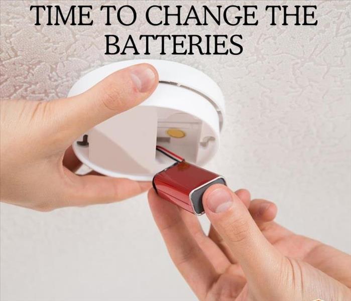 Changing the battery in a smoke detector 